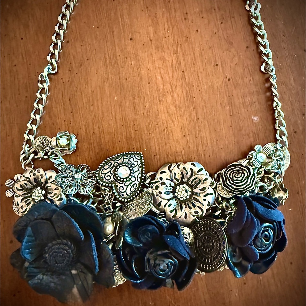 Floral Silver & Black Statement Necklace/Bracelet LOT #14